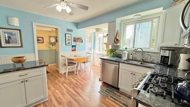 KITCHEN - 6909 W Lloyd St