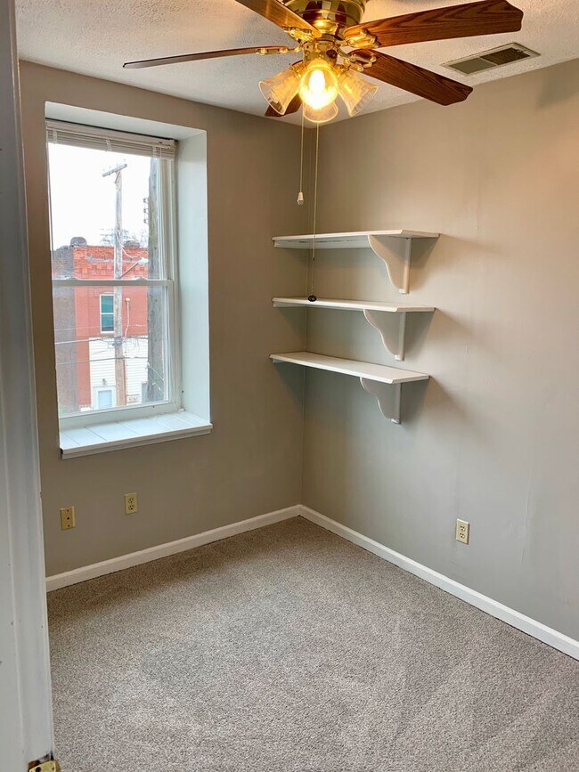 Foto del edificio - 3206 Dawson Street Units1-3