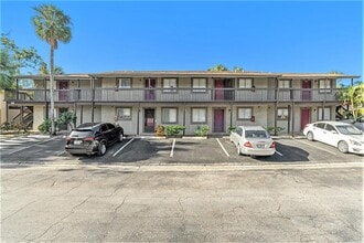 Building Photo - 6328 Newtown Cir