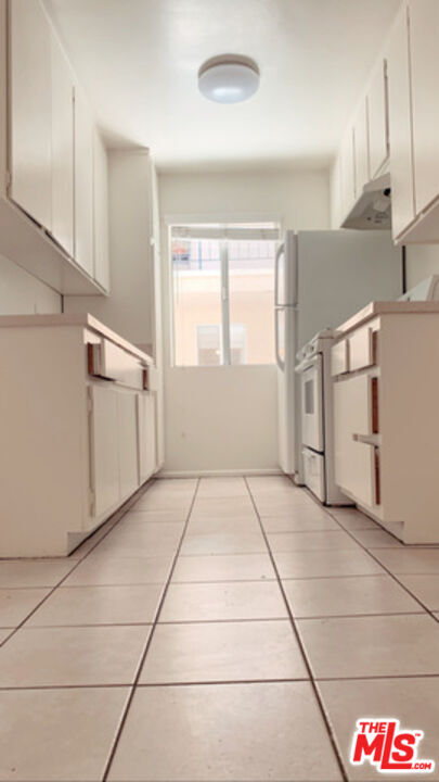 Foto del edificio - 518 Raymond Ave