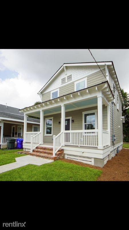 Primary Photo - 4 br, 2.5 bath House - 24 Maple St