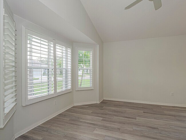 Foto del edificio - 105 Briarcliff Cir