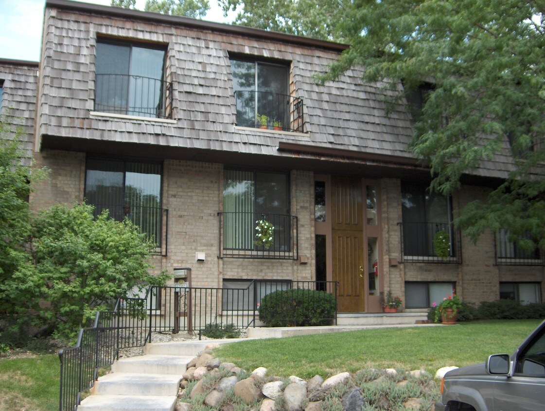 1701 Northfield Square, Northfield, IL 60093 Condo for Rent in