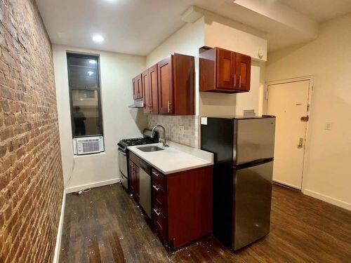 Building Photo - 1490 Bedford Ave