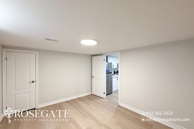 Photo du bâtiment - Private 1-Bedroom Basement Unit in Scarborough – 550 Sq Ft