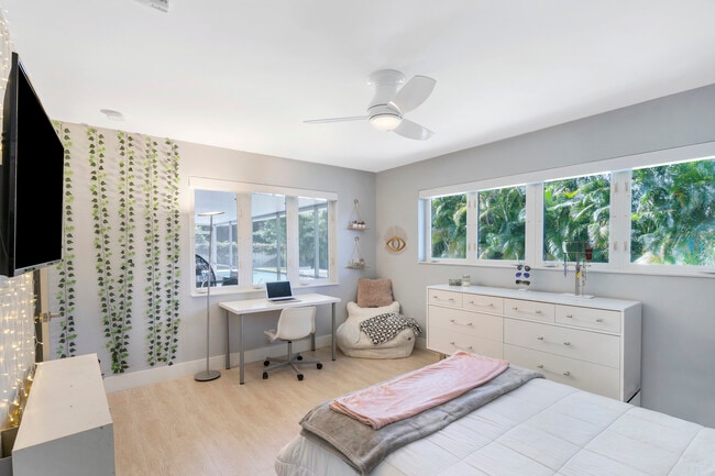 Foto del edificio - 2633 NE 30th St