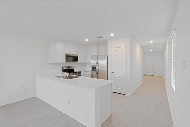 Building Photo - 336 Cowpoke Dr