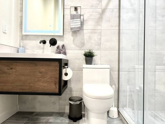 Dormitorio n.o 2, baño en suite - 392 N 7th St