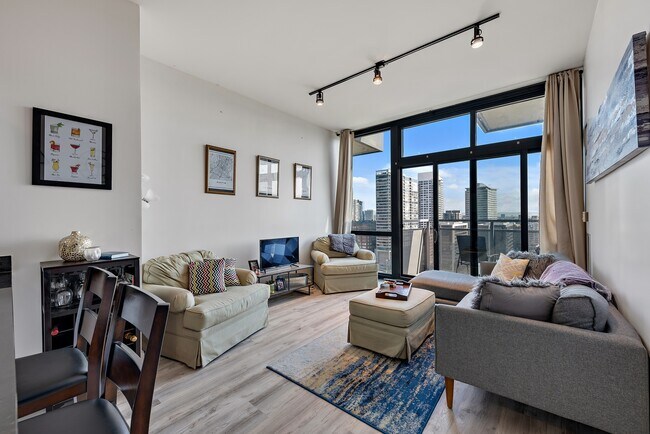 Building Photo - 235 W Van Buren St
