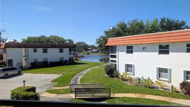 Foto del edificio - 1225 NW 21st St