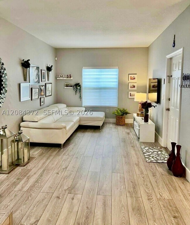 Foto del edificio - 2772 SW 121st Ave
