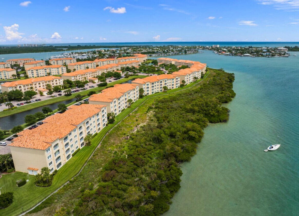 26 Harbour Isle Dr W Unit 204, Fort Pierce, FL 34949 Condo for Rent in Fort Pierce, FL