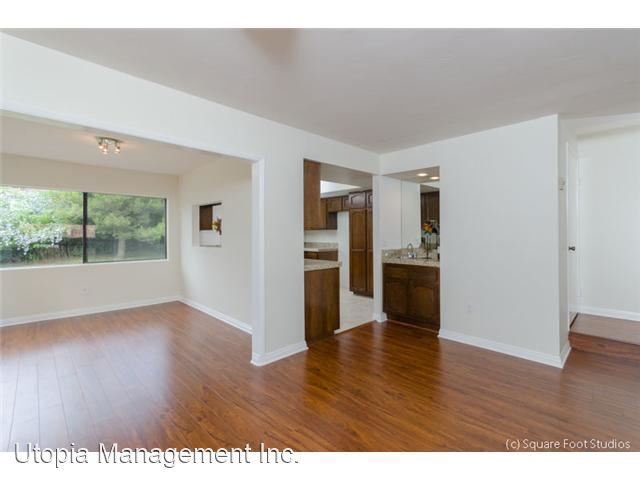 Building Photo - 3992 La Jolla Village Dr