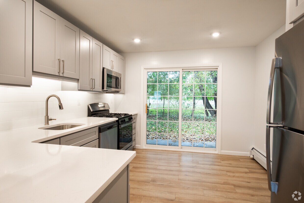 Heatherwood House at Port Jefferson Apartments in Port Jefferson