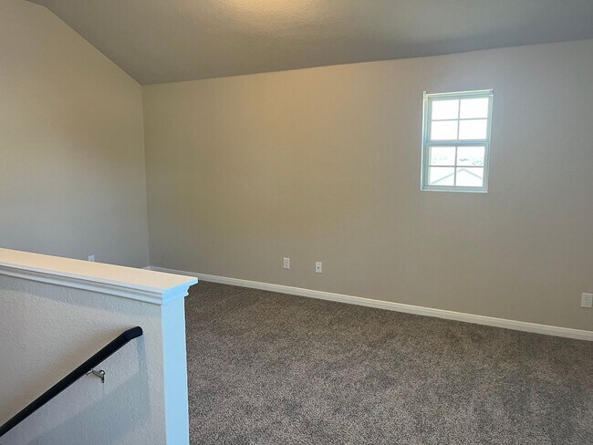 Building Photo - New Home for Lease: Modern Comfort and Sty...
