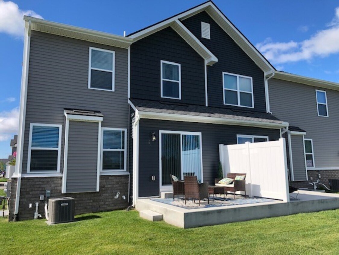 Aria of Shelby Townhomes for Rent Shelby Township, MI