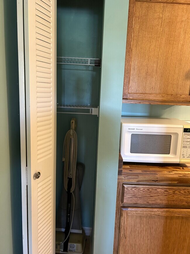 13118 Feather Sound Dr Unit 201, Fort Myers, FL 33919 Condo for Rent