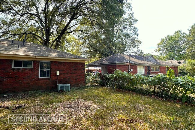 Building Photo - 4810 Summerlane Ave