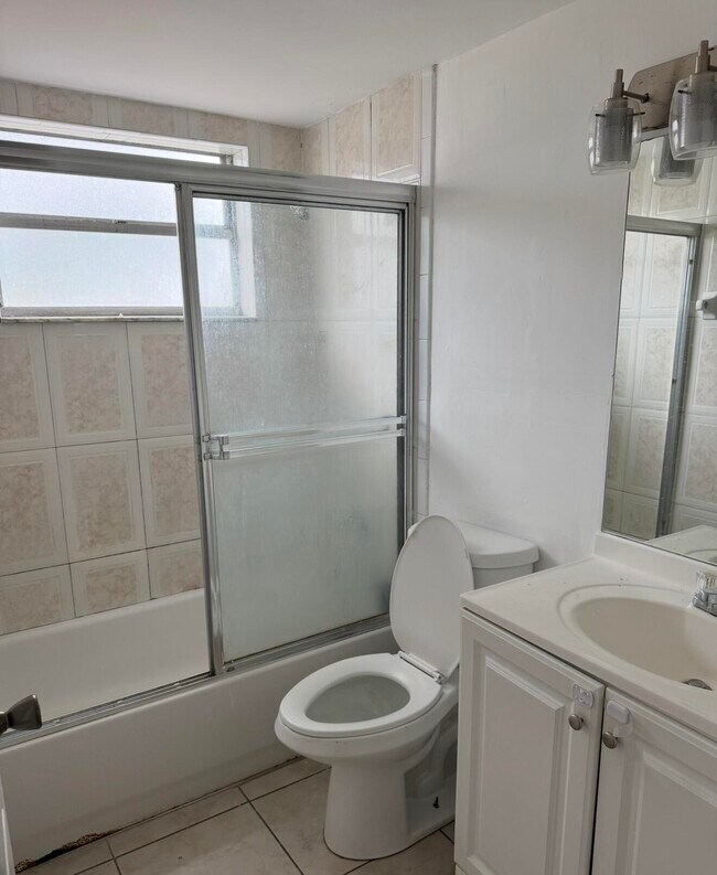 Foto del edificio - 16118 NE 21st Ave