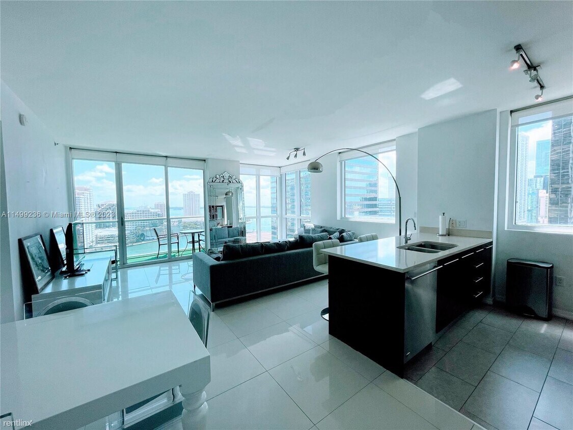 Primary Photo - 2 br, 2 bath Condo - 500 Brickell Ave Apt ...
