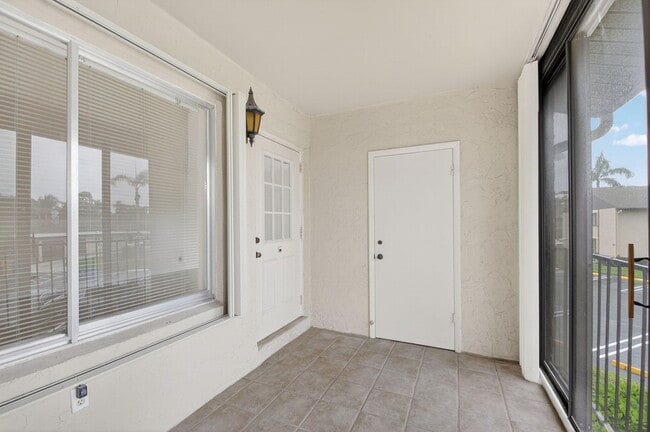Building Photo - 416 Pine Glen Ln