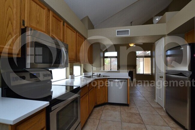 Foto del edificio - 4671 W Shannon St