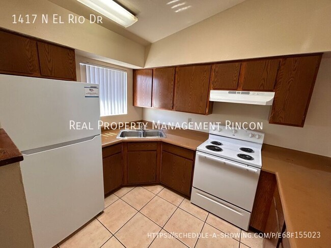 Building Photo - 1417 N El Rio Dr
