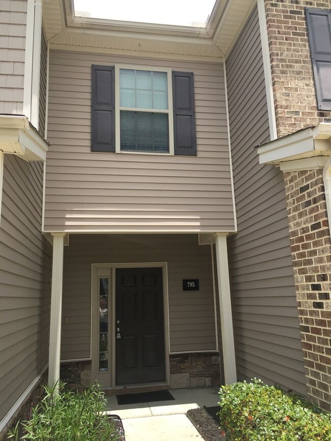 Building Photo - 795 Canyon Oak Loop