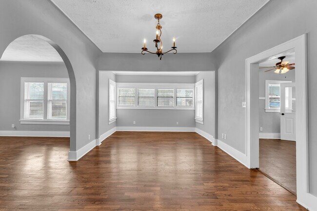 Foto del edificio - 811 N Lindell Ave