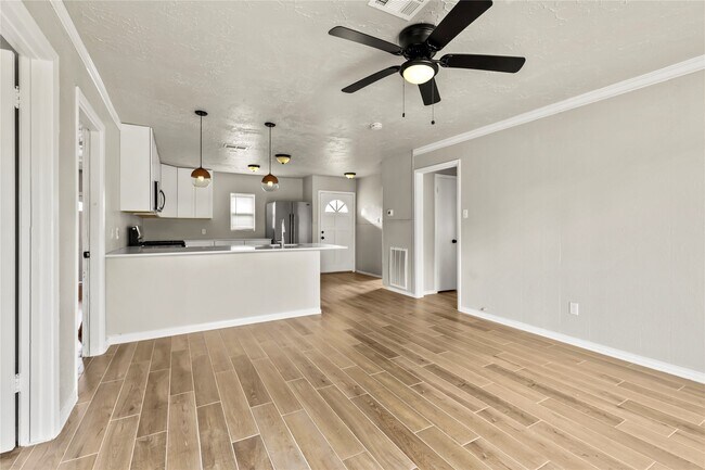 Foto del edificio - 11455 Spottswood Dr