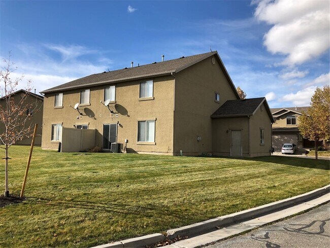 Building Photo - 41 W Belvedere Way
