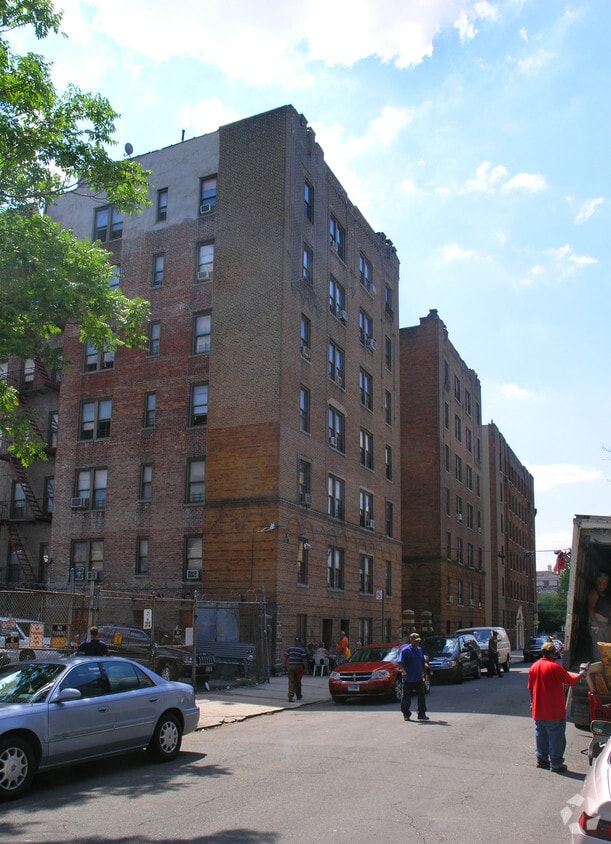 Primary Photo - 1120 Wyatt St