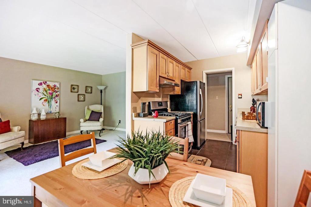 2308 Freetown Ct Unit 12C, Reston, VA 20191 Room for Rent in Reston