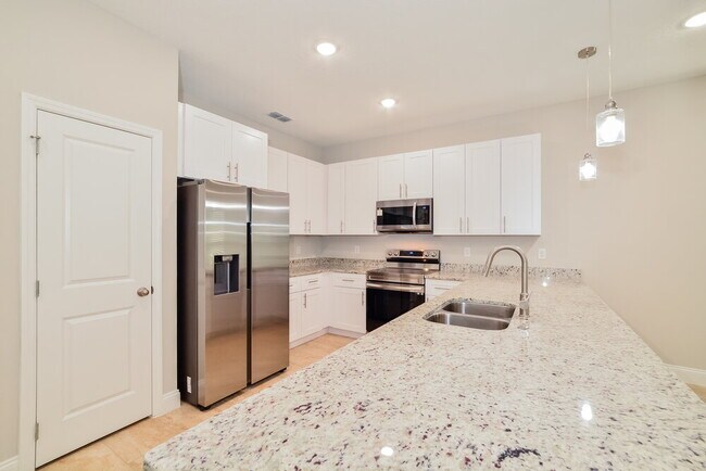 Foto del edificio - 355 Clermont Dr