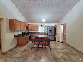 Building Photo - 242 W Waiko Rd
