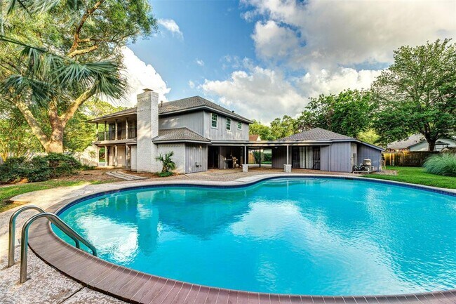 Foto del edificio - 603 Woodpark Dr