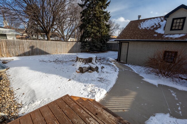 Building Photo - 1621 W 22nd St