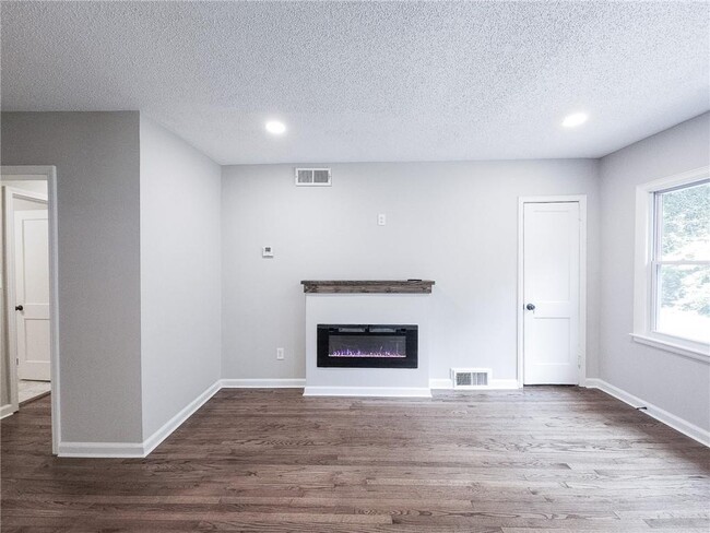 Building Photo - 522 Stell Rd