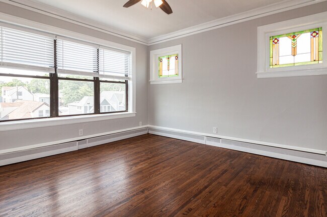 Foto del edificio - 3823 N Drake Ave