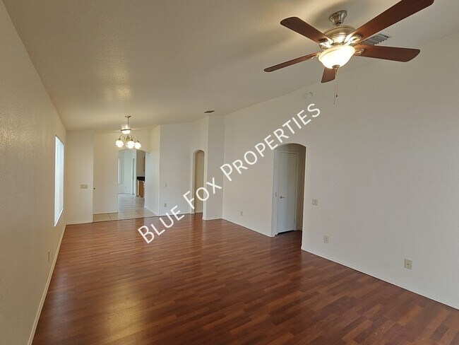 Foto del edificio - 3313 W Millstone Pl