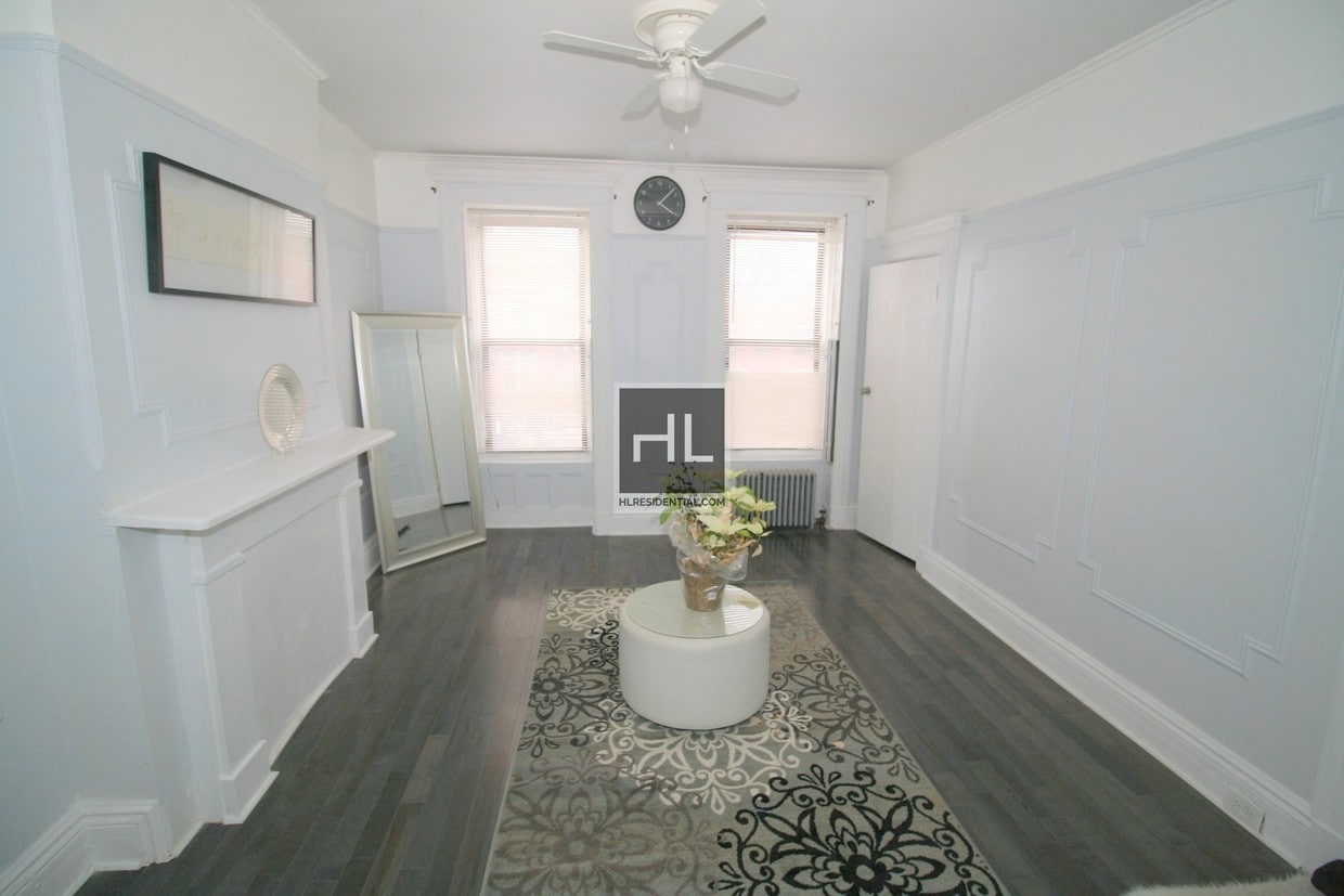 Primary Photo - 490 Lexington Ave
