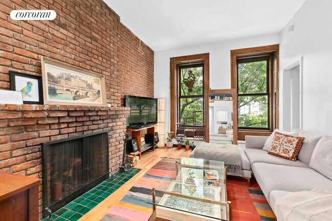 Building Photo - 60 W 89th St
