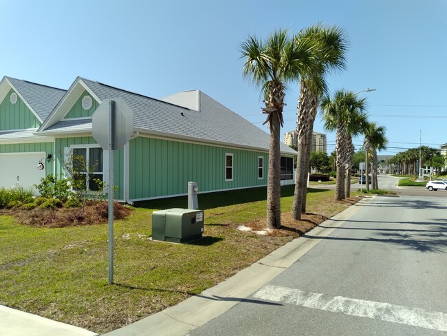 Building Photo - 310 Moonraker Cir