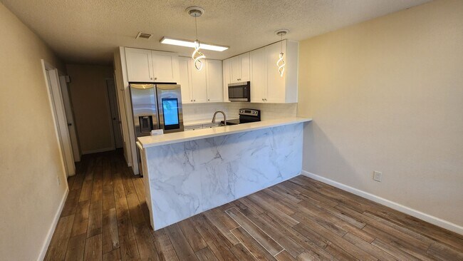 Foto del edificio - Wonderful 4/2 Brick Home!