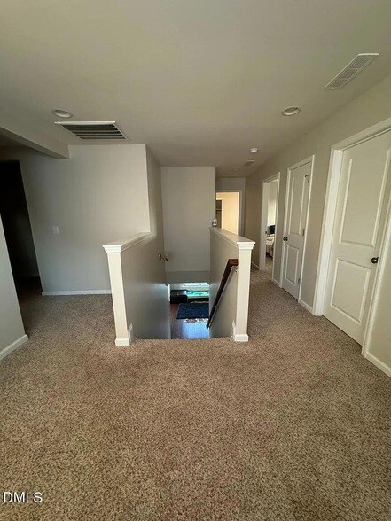 Foto del edificio - 267 Crestmont Ridge Dr