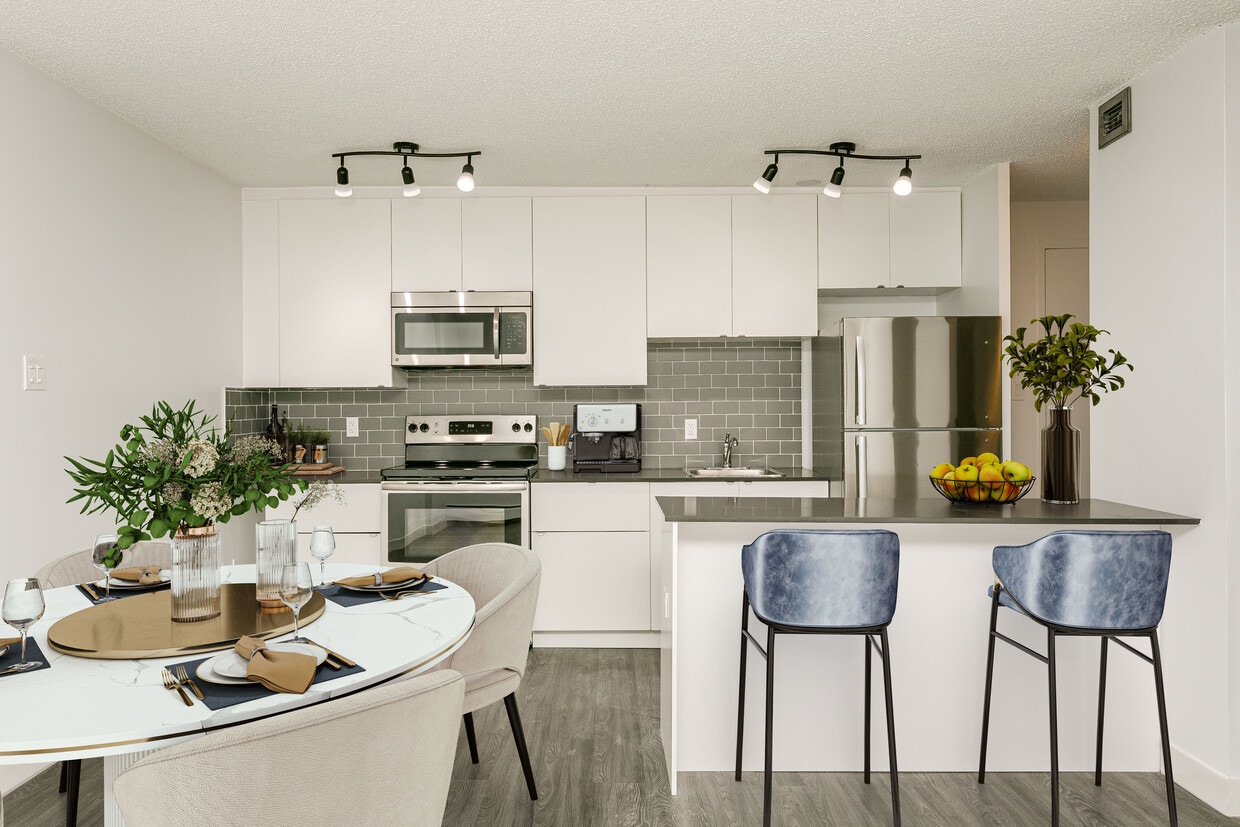 Primary Photo - Beacon Place