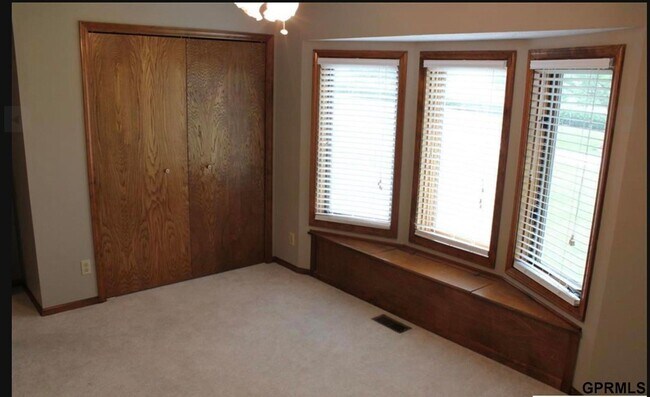 Foto del edificio - 12002 S 168th St