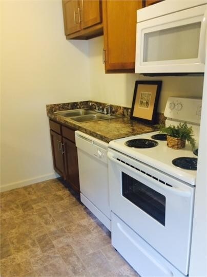 Foto del edificio - 9103 California Ave