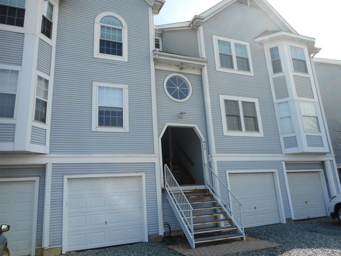 Foto principal - 417 Concord St