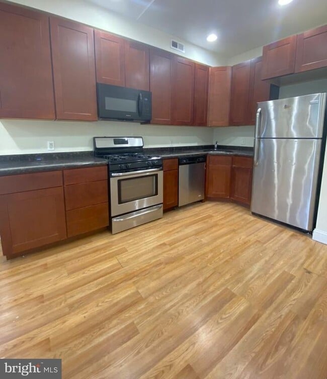 Building Photo - 4212 Powelton Ave